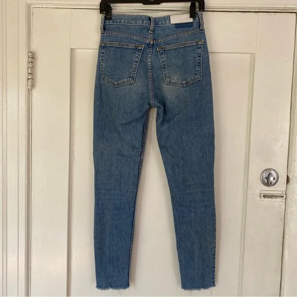 Redone Originals High Rise Ankle Crop Jeans in Comfort Stretch Denim - Picture 6 of 7